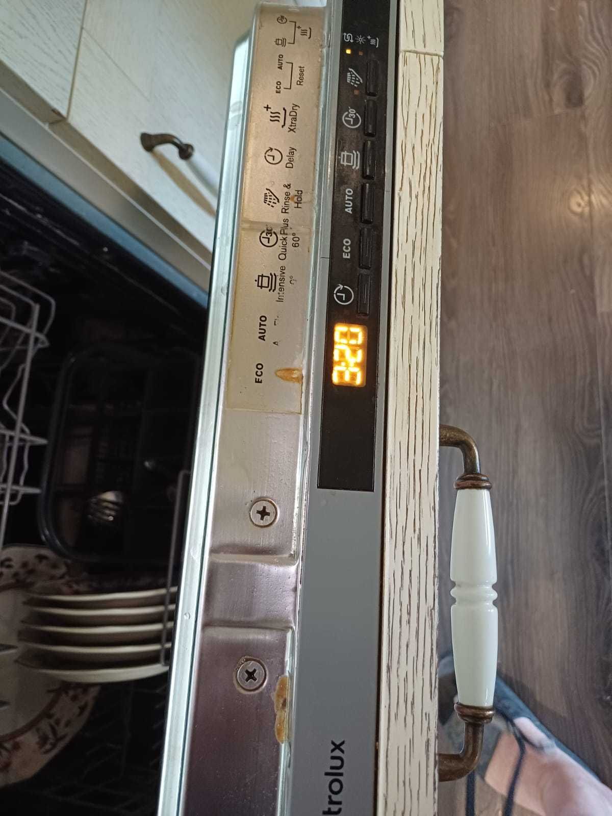 Съдомиялна машина за вграждане AEG Electrolux