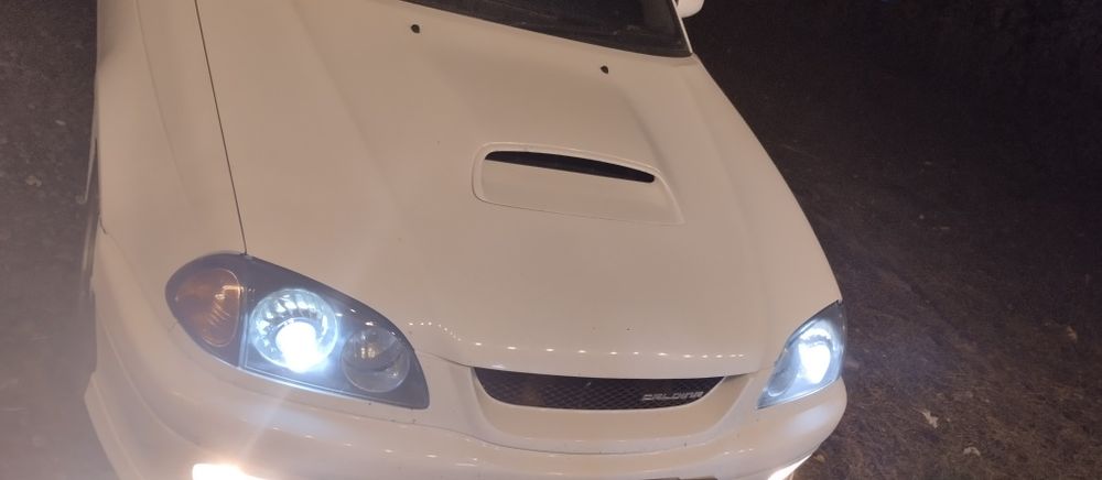 Продам фары Тойота Калдина 1998год кузов 215      цена: 100 000 тг