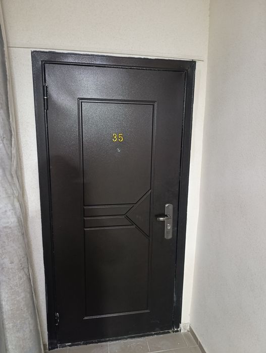 Сыртқы есік,жағдайы жақсы