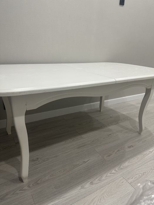 Продам стол и стулья