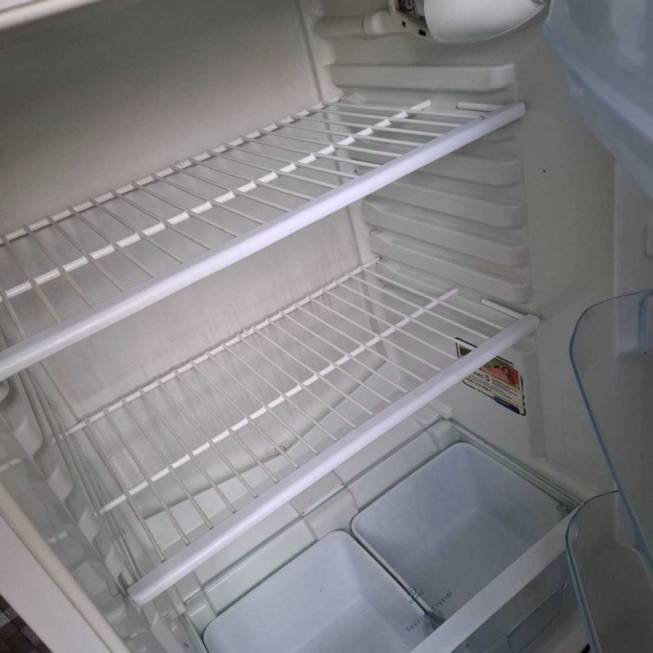 Indesit Холодильник