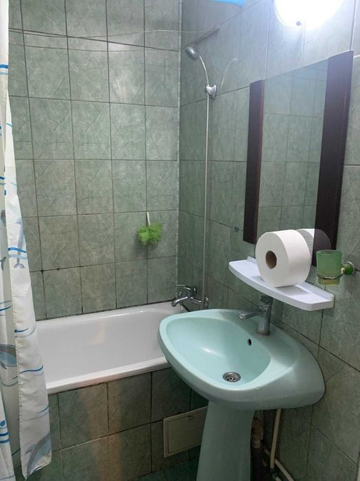 Inchiriez apartament 3 camere, decomandat,  Rm. Sarat, Jud. Buzau