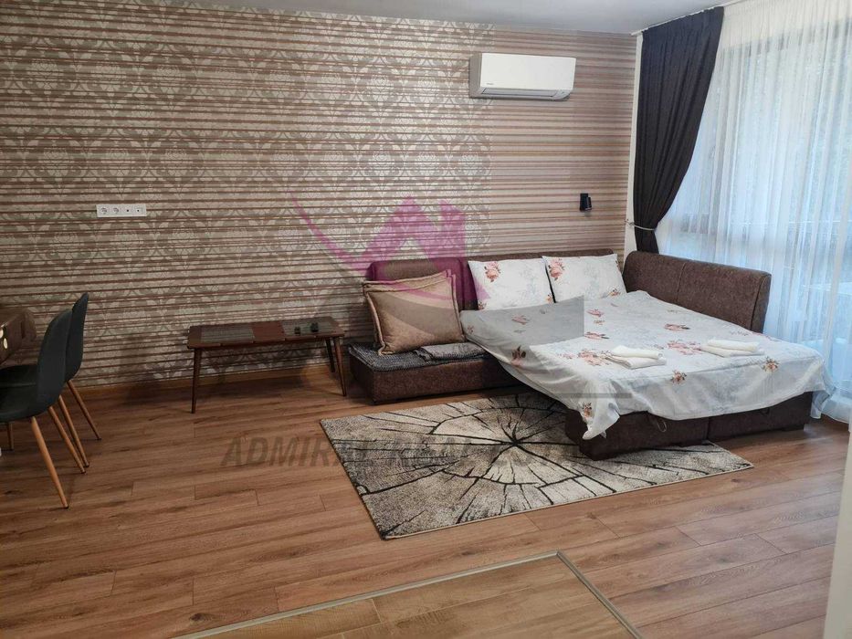 Дава се под наем Тристаен апартамент в Варна, Център - 100 кв.м за 1150 € - Снимка #2