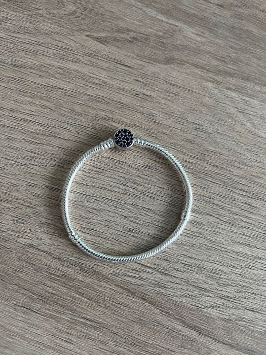 Твърда гривна за талисмани тип Пандора