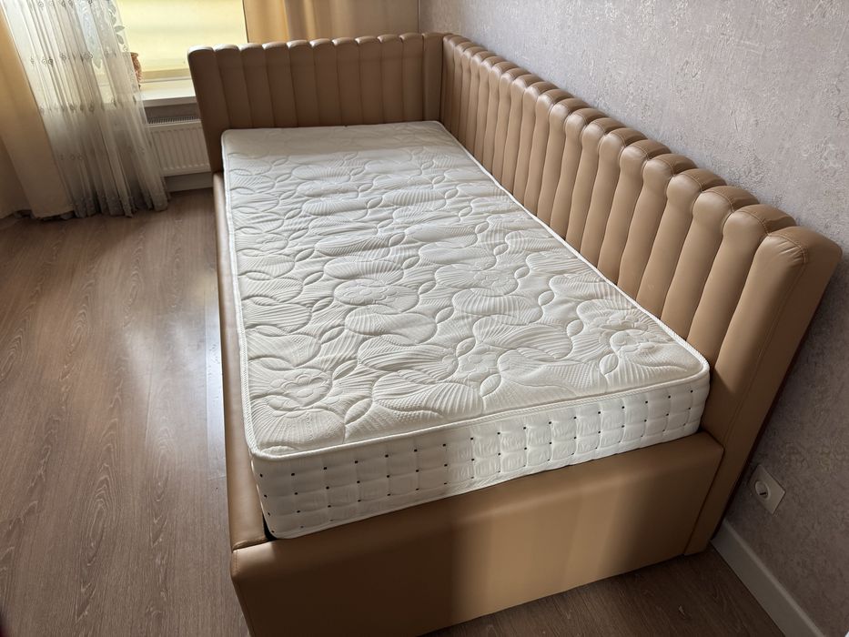 Продам односпальную кровать