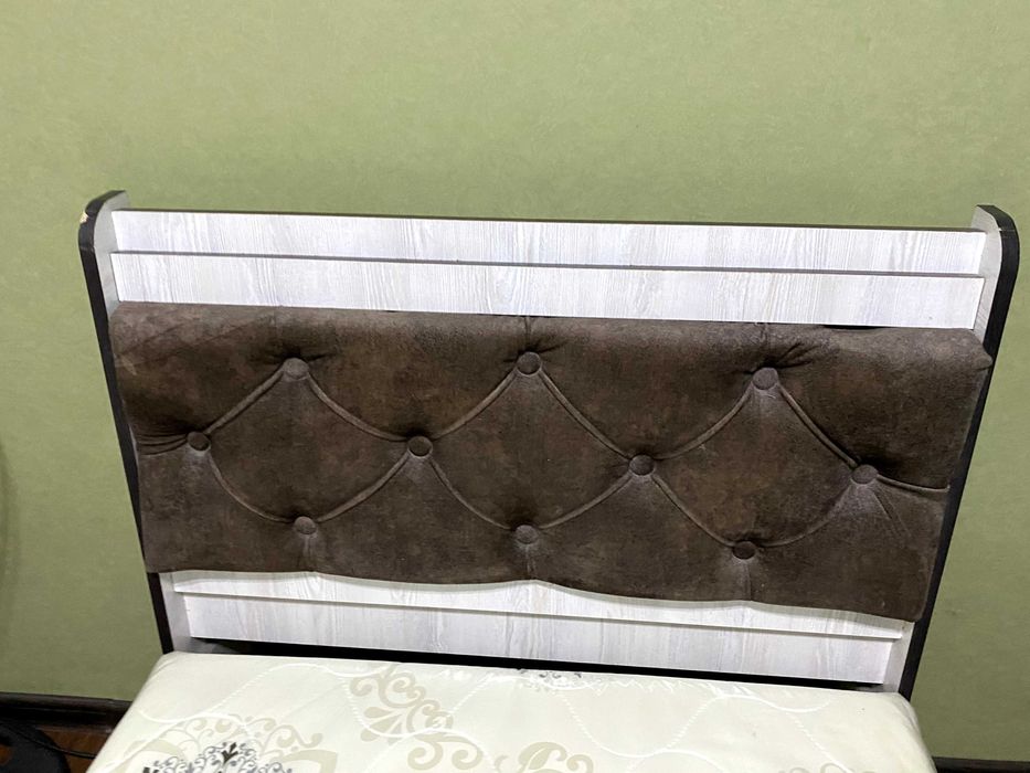 Кровать Односпальная + СТОЛ