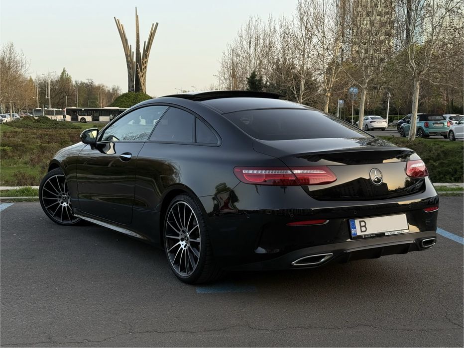 Mercedes Benz E class Coupe 4Matic *DESIGNO*PANORAMIC*BURMESTER 3D*