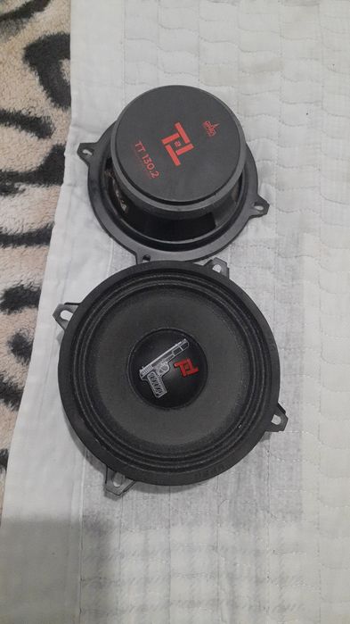 Продам динамики срочно все работает цена 9к