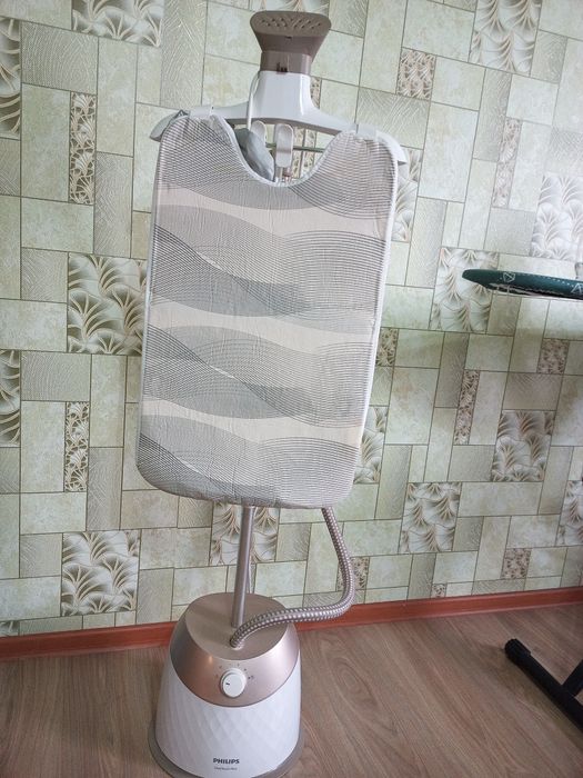 Отпариватель для одежды Philips easy touch plus