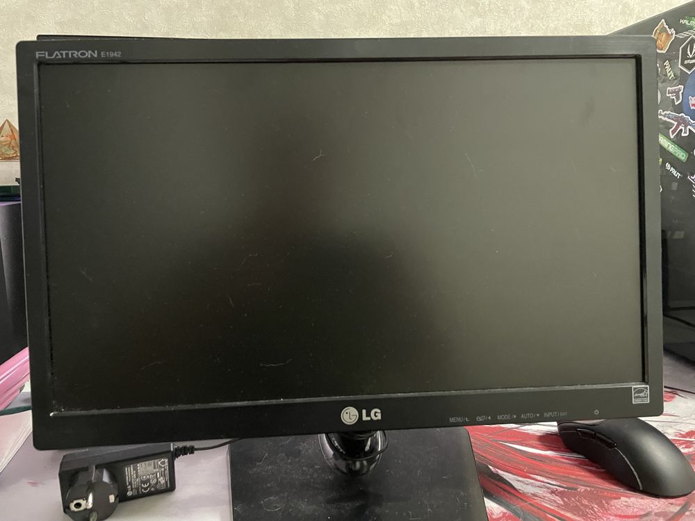 Системный блок/КомпьютерXeon E5 2666v3,GTX1650 4GB,20ОЗУ,SSD120,HDD1TB