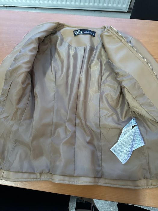 Geaca imitatie piele Zara marimea xs