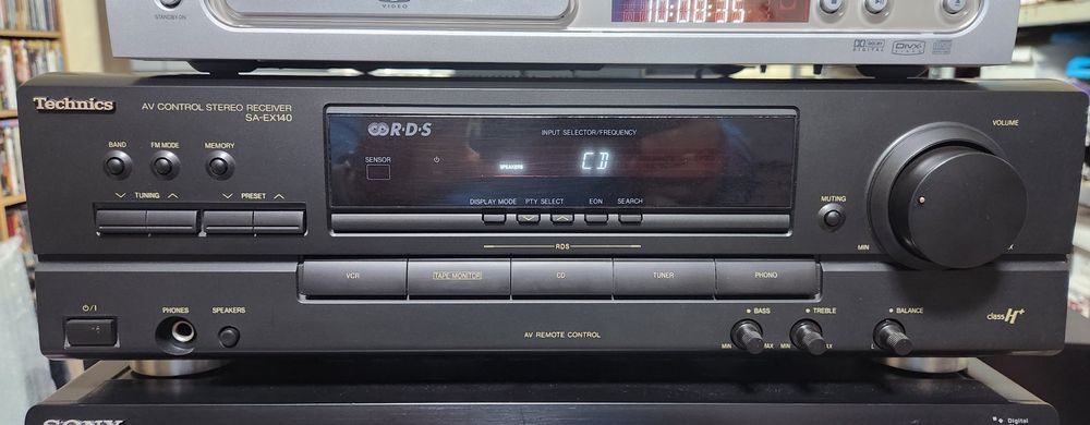 Receiver Technics  cu telecomandă