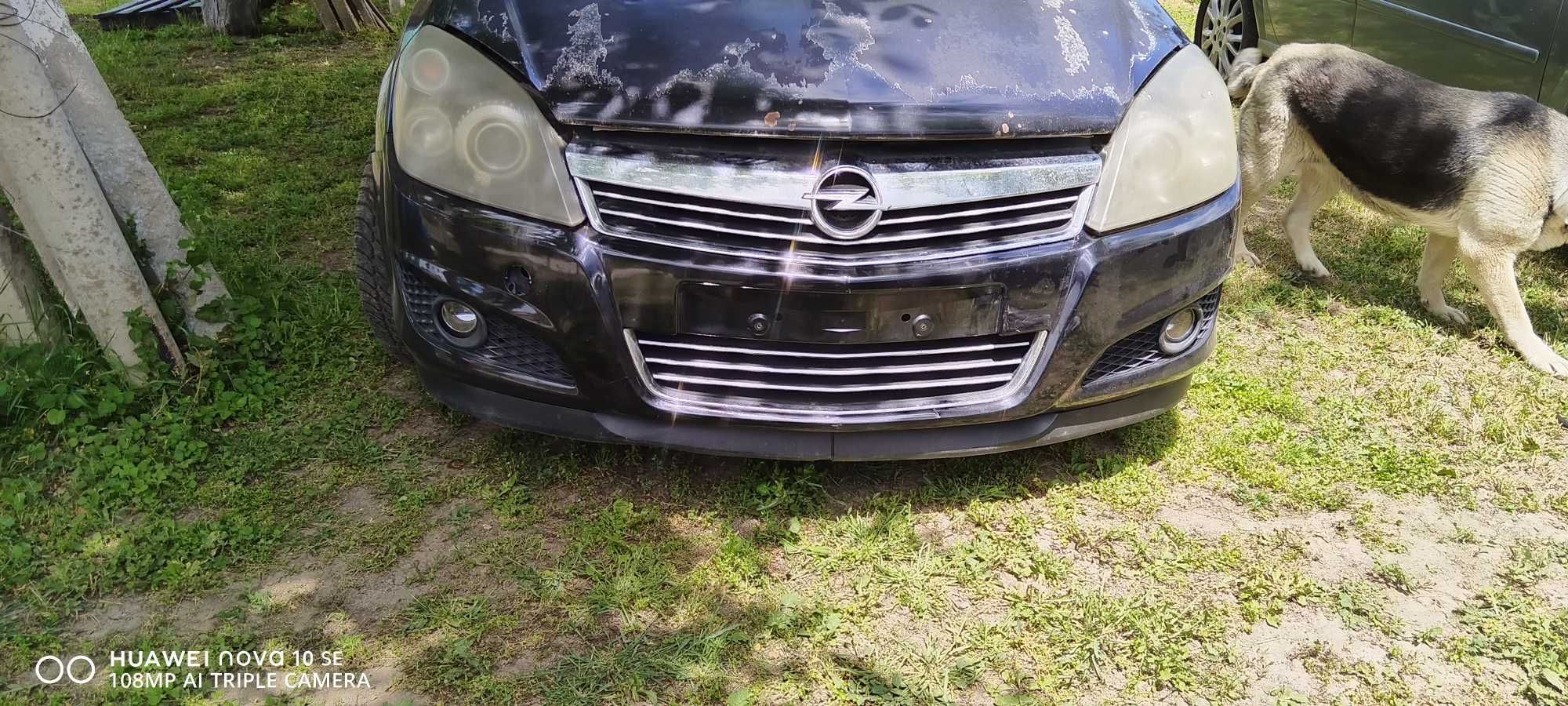 Предна броня за  Opel Astra H