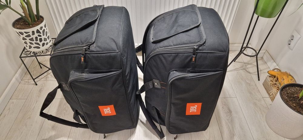 Boxe JBL515 XT impreuna cu huse JBL