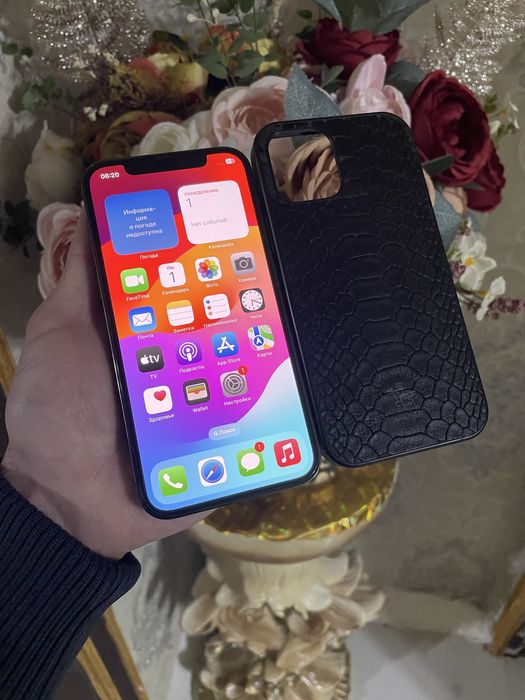 Продам телефон Айфон 12 Pro