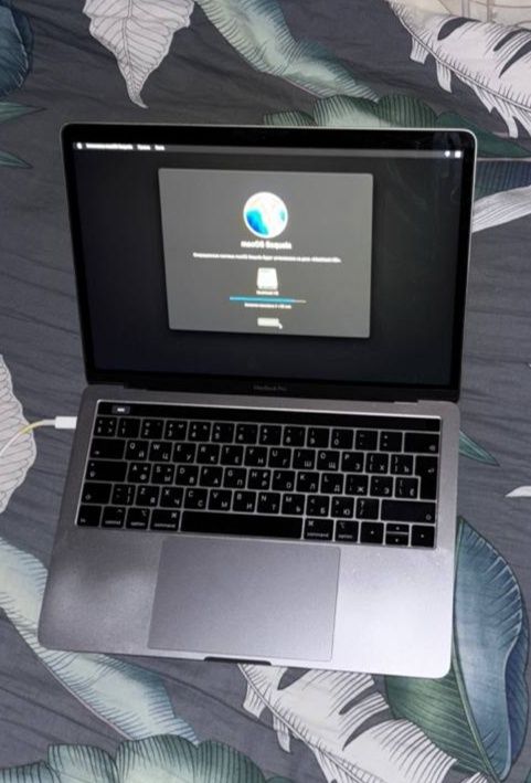 MacBook pro 13 2019