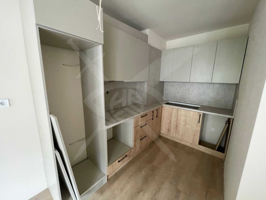 Продава се Тристаен апартамент в Пловдив, Център - 106 кв.м за 1840 €/кв.м - Снимка #2