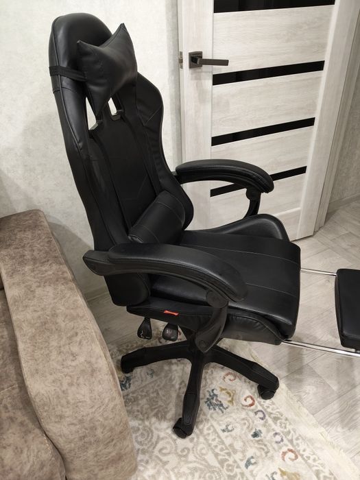 Кресло игровое компьютерное