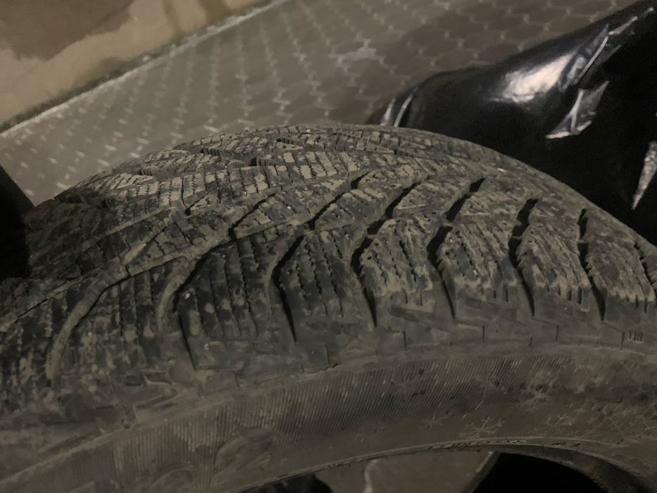 Продам зимнюю шину