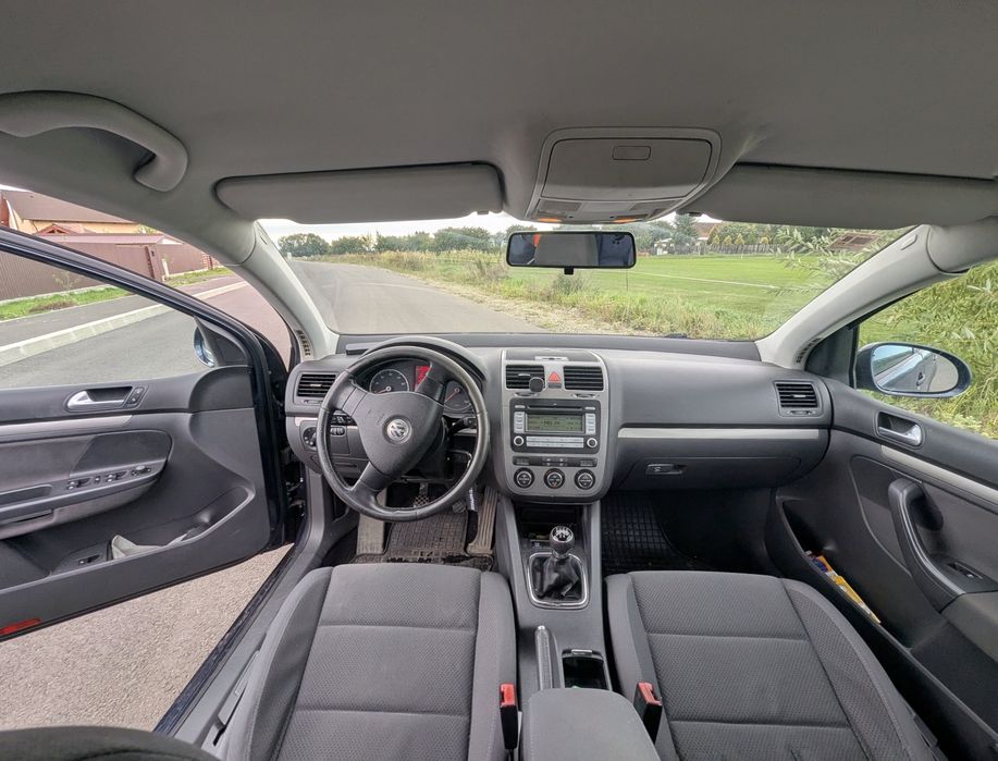 Volkswagen Golf V 1.6 MPI