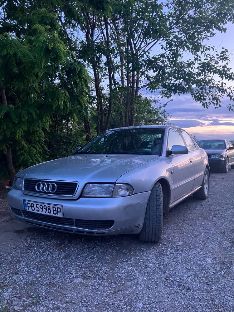 Продава се AUDI A4 1.8T