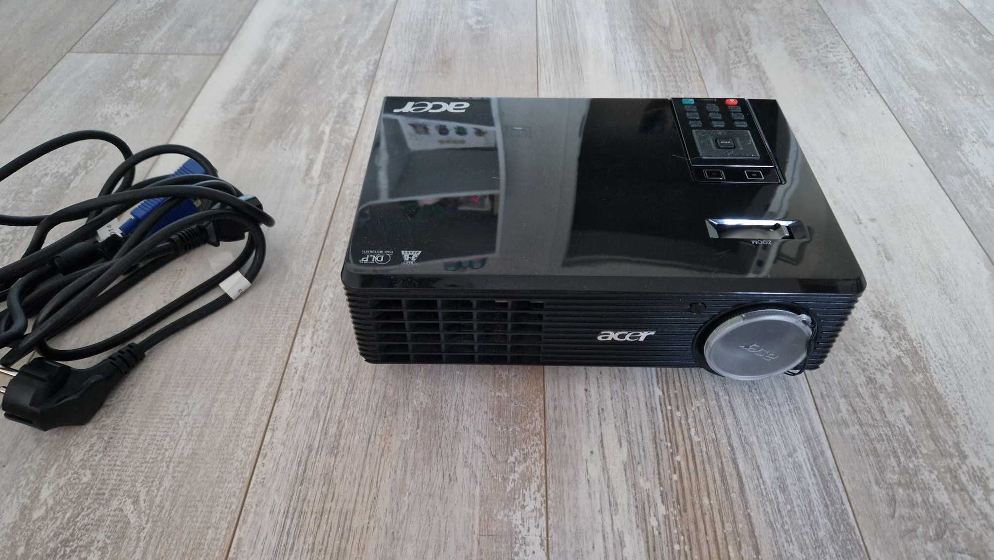 Прожектор Acer DSV0817 – отлично състояние, минимално използван