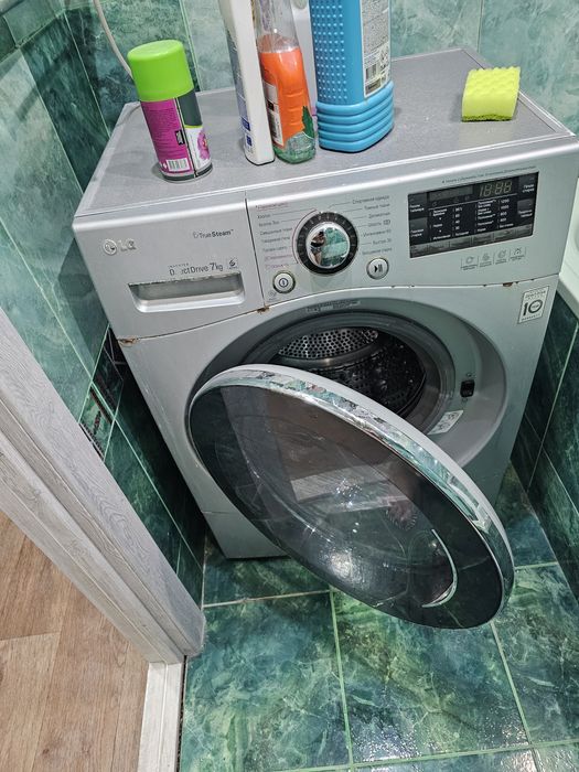 Машинка автомат LG