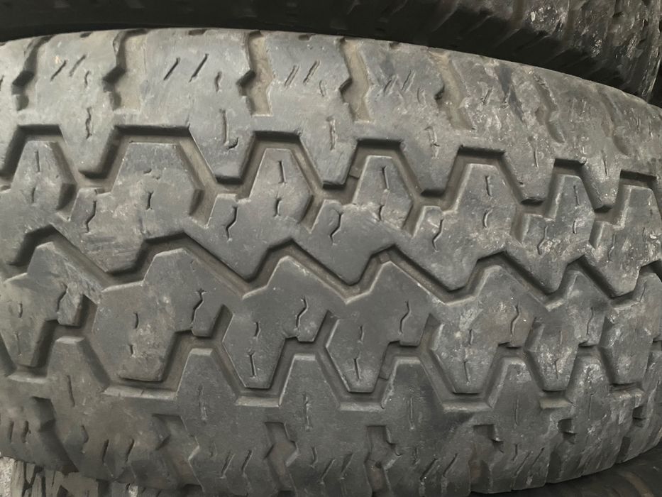 продавам гуми за JEEP 265/70R17
