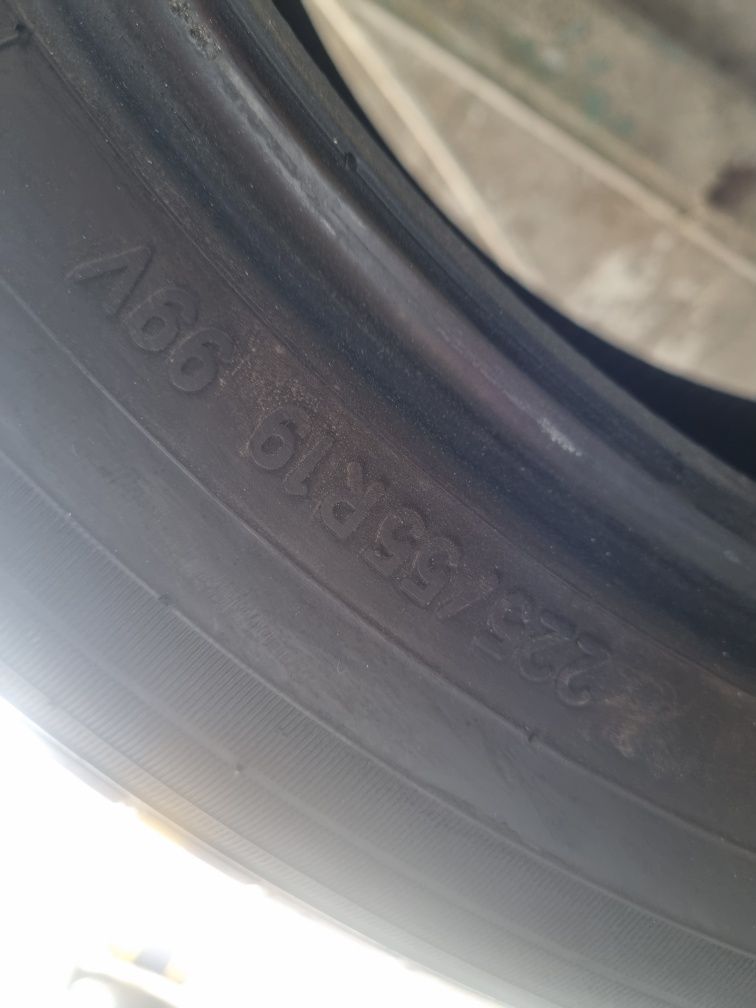 Продавам 4бр. 225/55/R19 Летни Toyo  Tires гуми