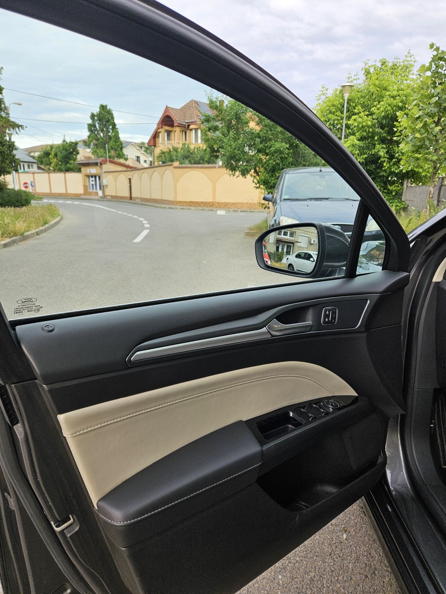 Vand Ford Mondeo hybrid