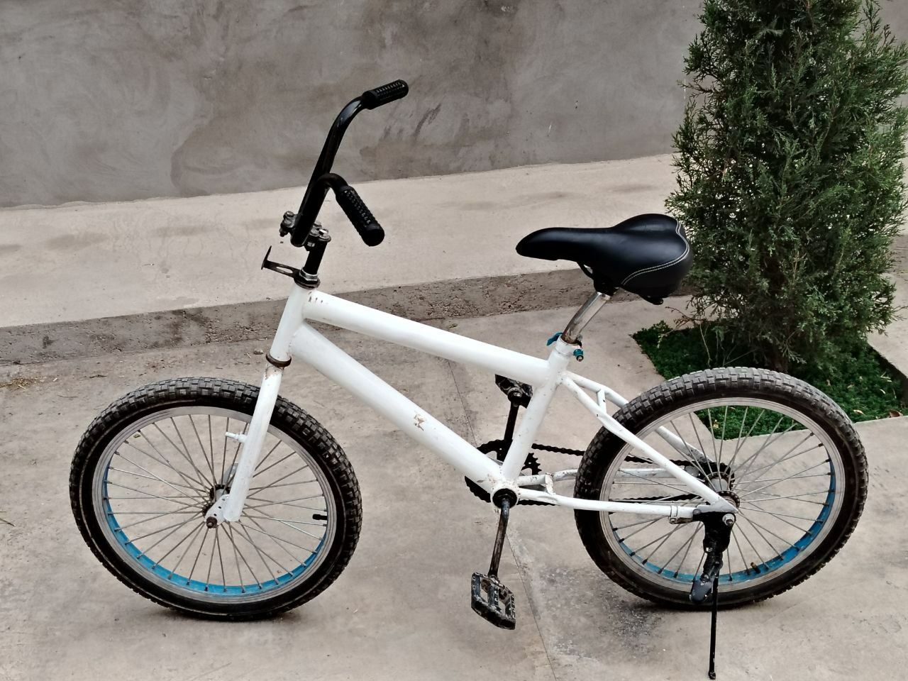 Velosiped sotiladi razmeri 20