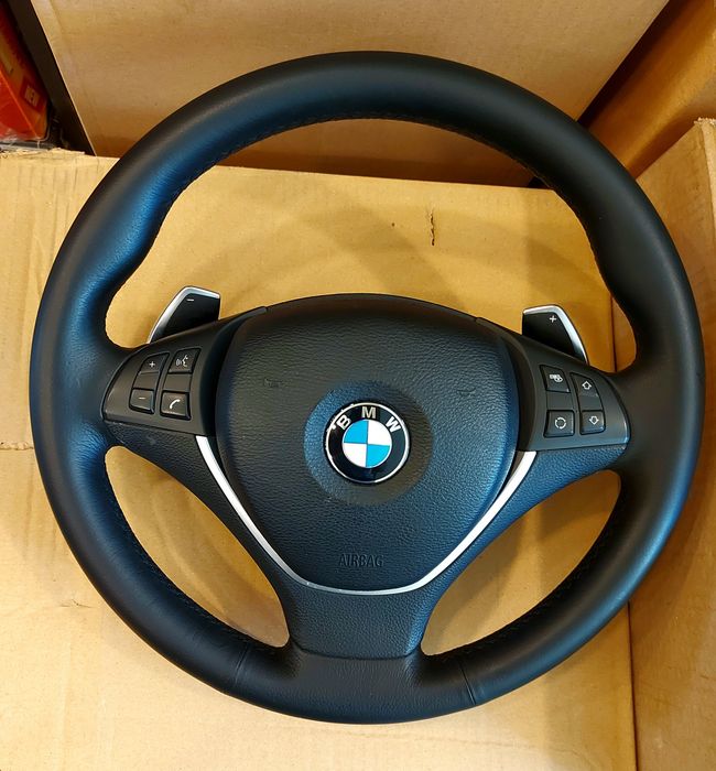 Volan BMW X5 e70 , X6 e71 originale cu padele M PACHET