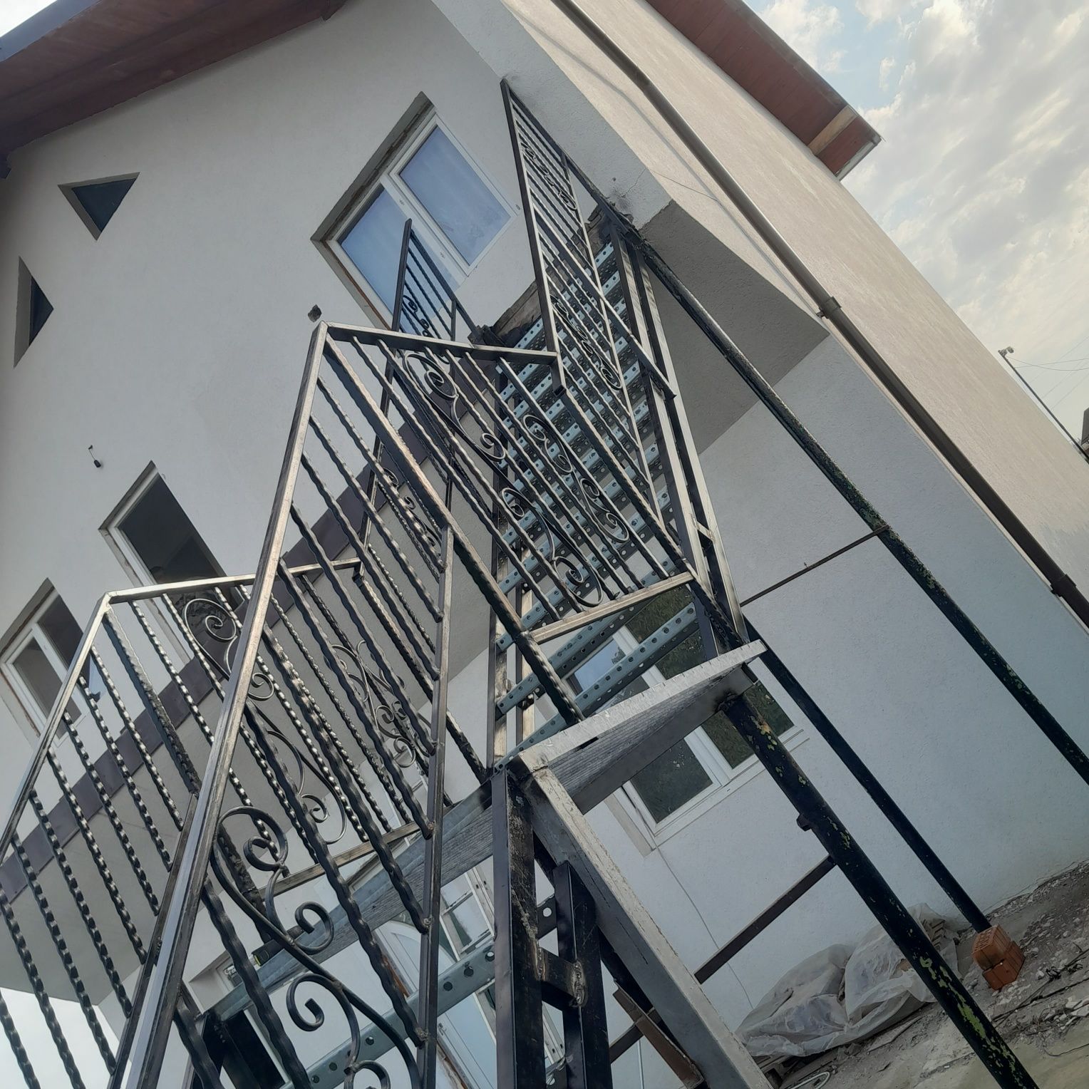 Scări metalice galvanizate la orice demisiune asiguram transport ori u