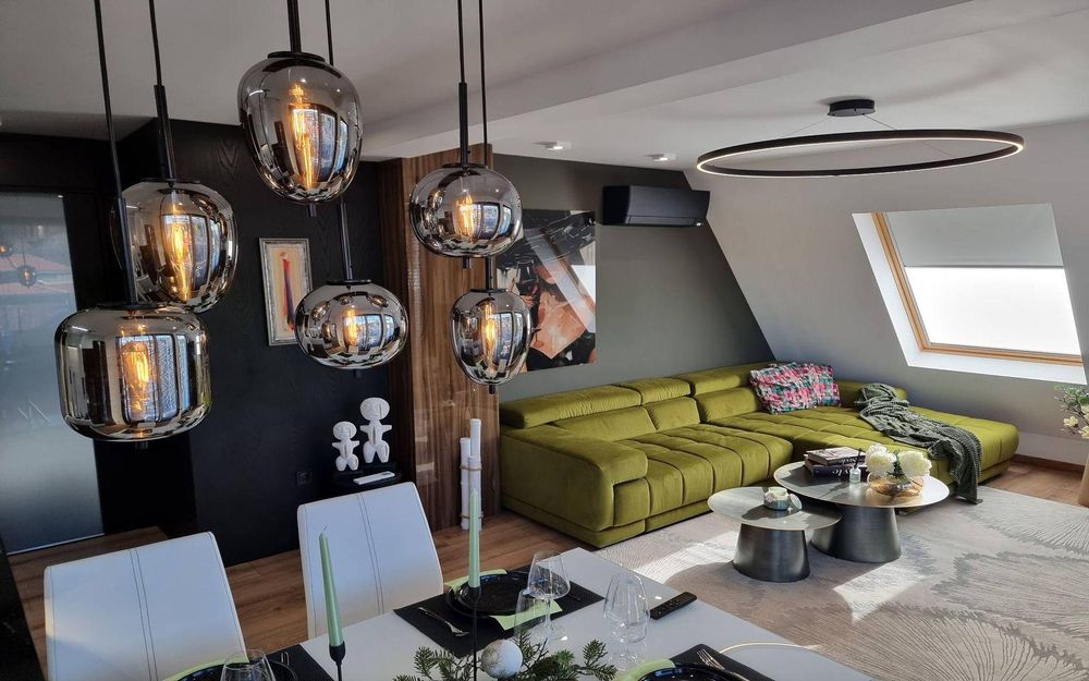 Дава се под наем Тристаен апартамент в Пловдив, Център - 130 кв.м за 1994.61 € - Снимка #1