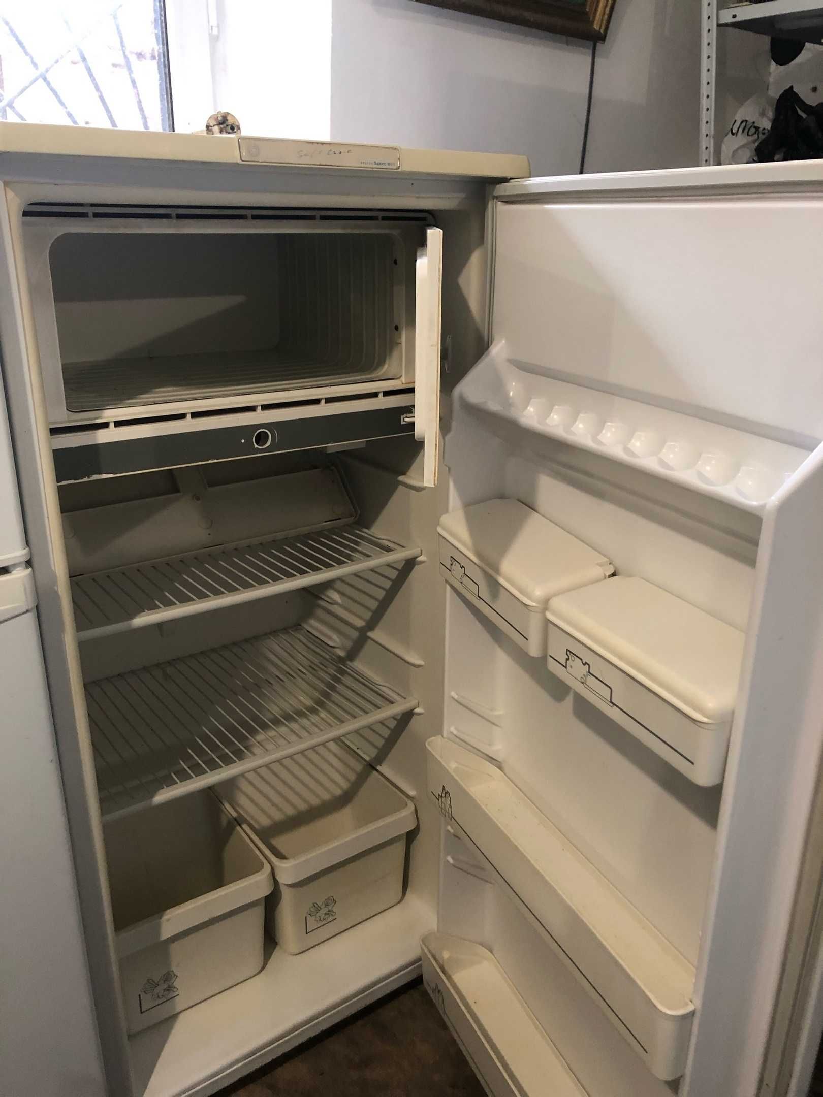 Холодильник БИРЮСА