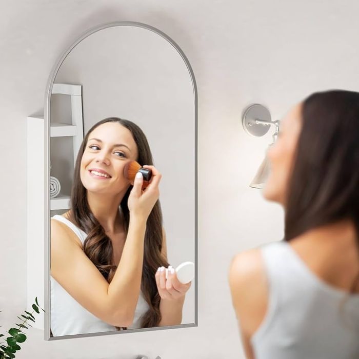 Голямо огледало  с шкаф за баня и др.