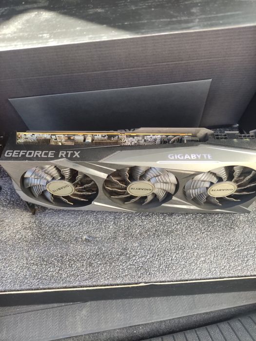 Продавам видео карта NVIDIA GeForce RTX 3070 Gigabyte.
Ка