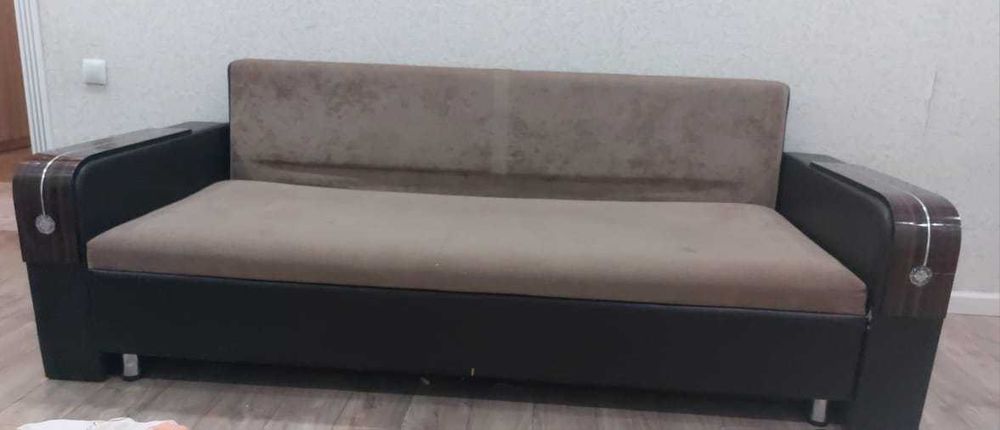 Продам диван в хорошем состоянии