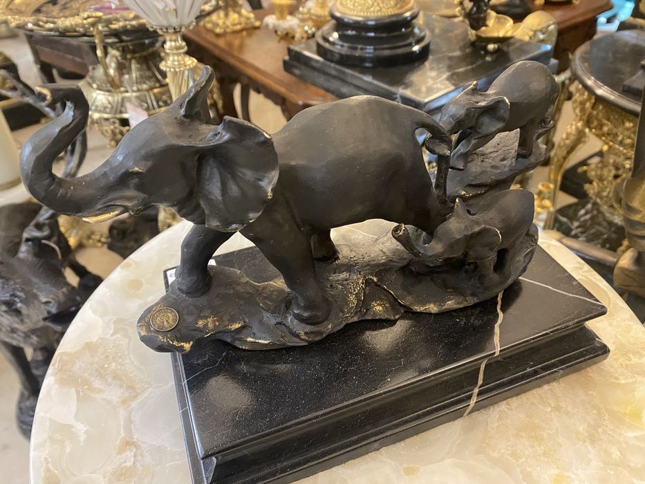 Statueta bronz masiv-