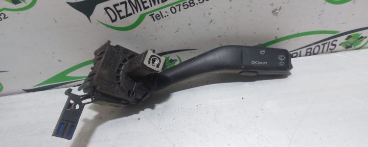 Maneta stergatoare parbriz si luneta Volkswagen VW Touran prima gener