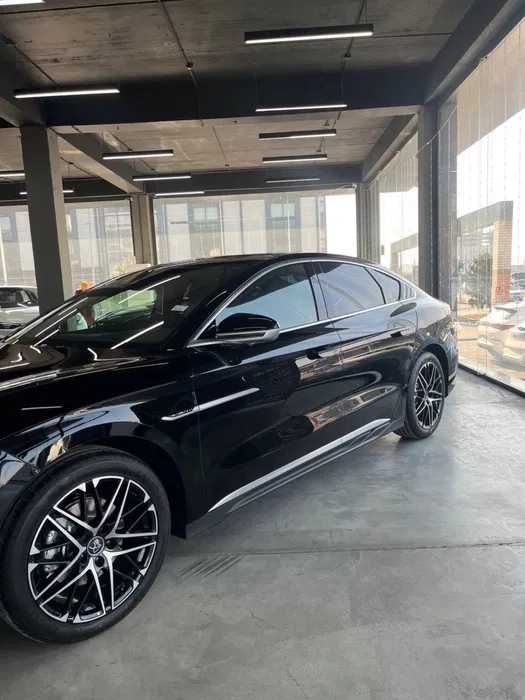byd han 2025 hamma pazitsiyasi sotiladi