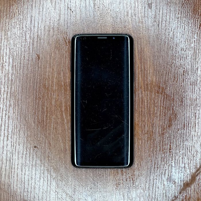 Samsung s9 sotiladi srochno