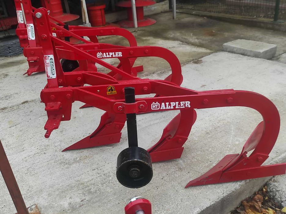 Малки плугове ALPLER за малки трактори