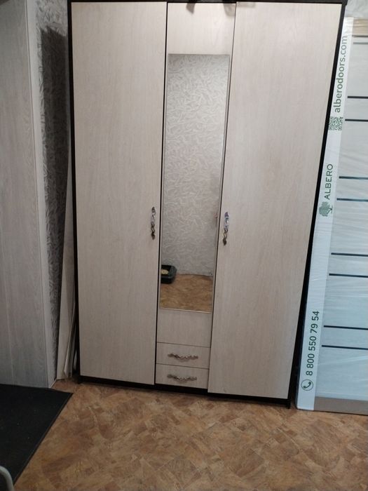Продам прихожую.