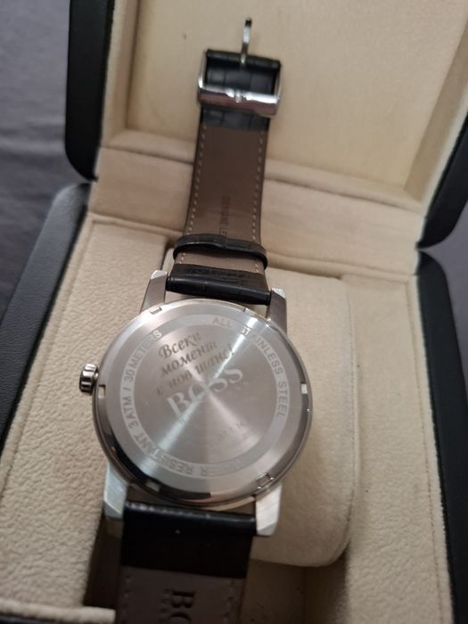 Чисто нов часовник Hugo Boss