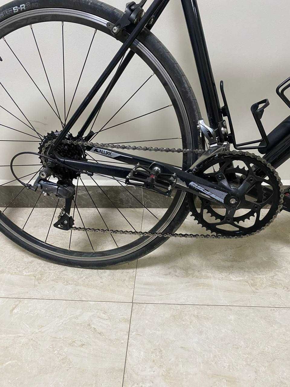 Универсальный шоссейный велосипед Giant Contend 3 - размер L, чёрный