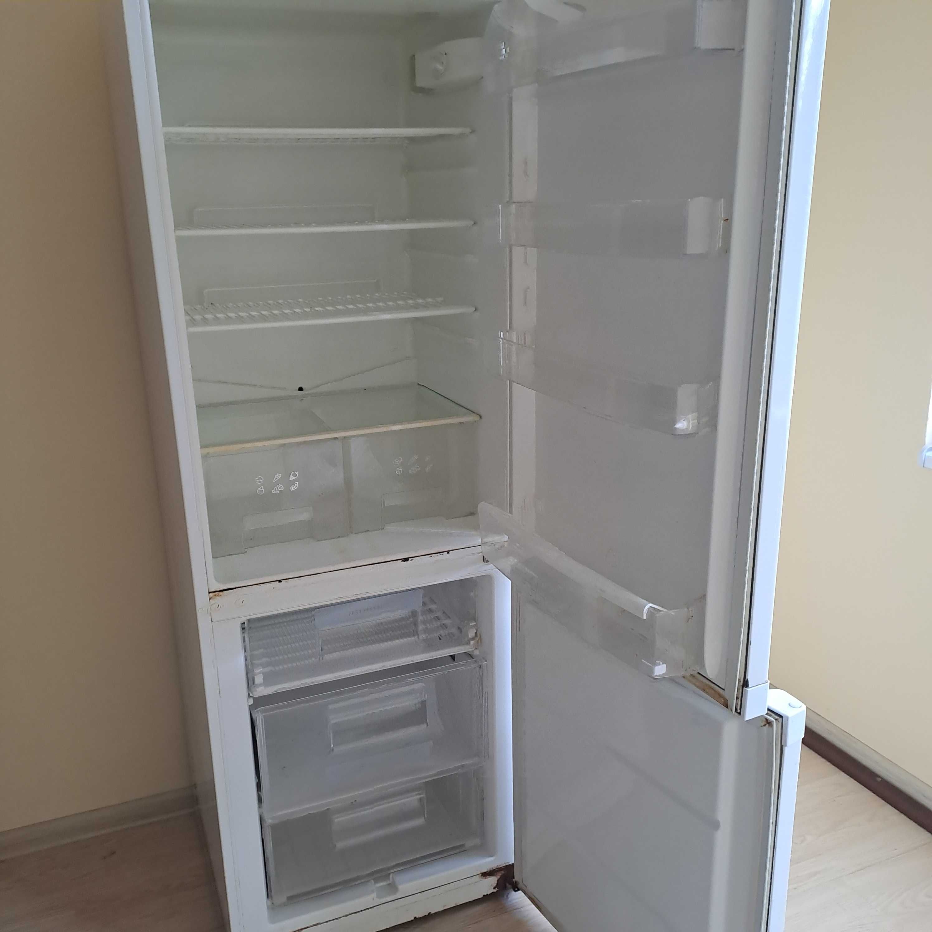 Хладилник за части