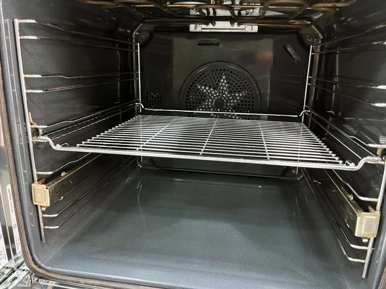 Miele H 2860 1BP фурна за вграждане/Пиролиза/ 24 мес гаранция