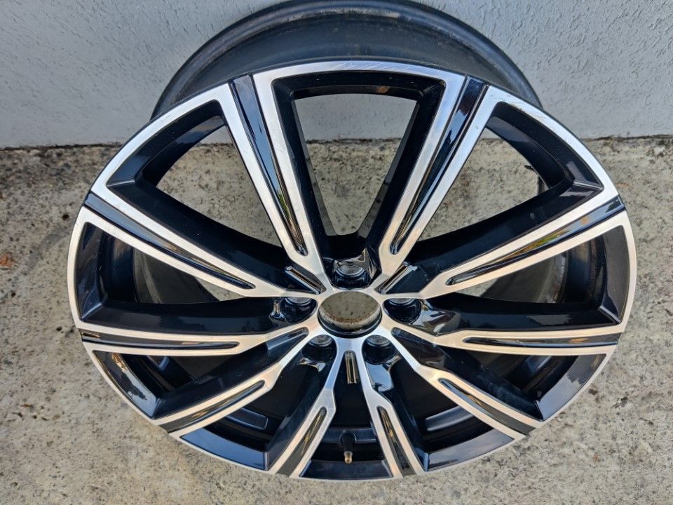 Janta 10 spite 19" Volvo XC60 XC70 XC90 XC40 S90 V90 31423852
