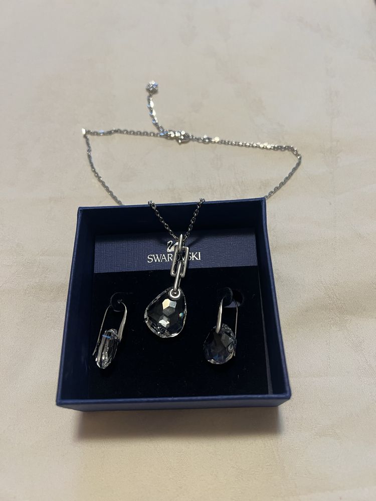 Комплект Swarovski